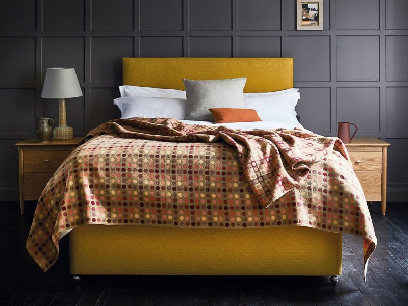 Sleepeezee Wool Supreme 2400 Divan Set - Image 3
