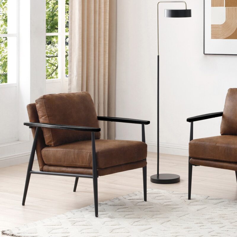 KY469 BRONX CHAIR BLACK ARM LIFESTYLE (1) SQ